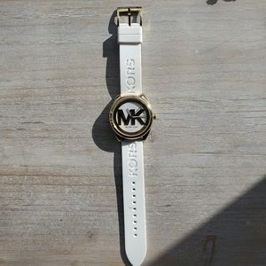 Brand new never worn Michael Kors watch